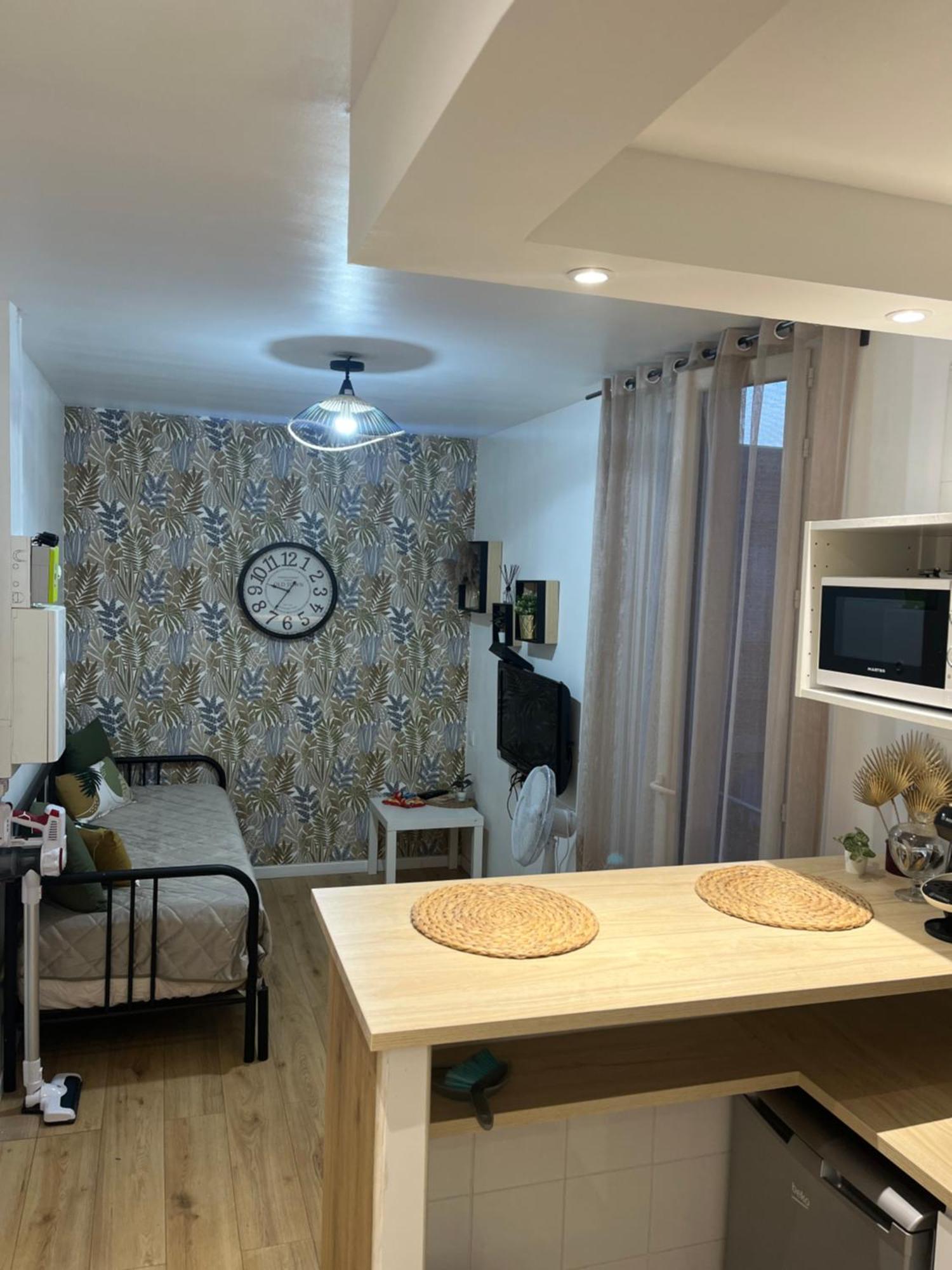 Cosy Appartement Nid De Reve Обервилье Экстерьер фото